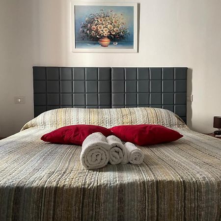 Saturno House Cagliari Center Hotel Buitenkant foto